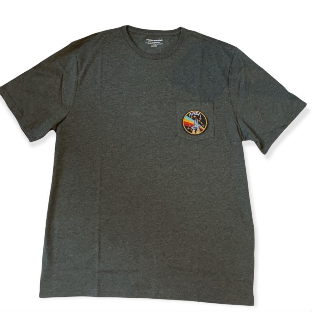 NWT Wool + Pepper Co. NASA Unisex Pocket Tee